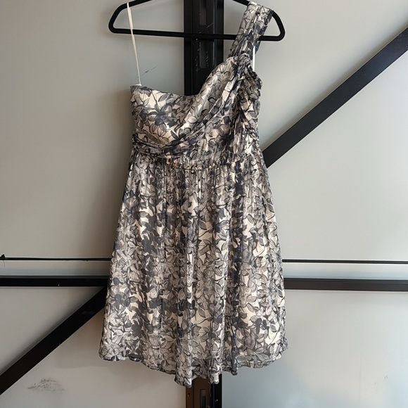J. Crew Grey, Blue Grey and White Floral Dress - One Shoulder - US6 100%silk - Picture 3 of 7